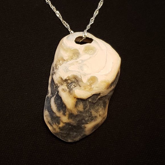 Ocean Treasures Collection artisan shell necklace w/20" 925plated Sterling chain - Picture 1 of 4